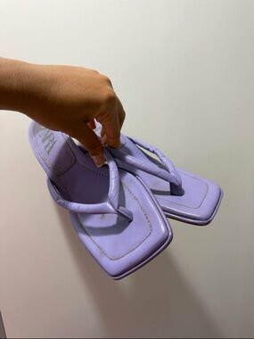 Zara Lilac Square-Toe Thong Sandals - Women